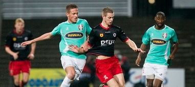 她不仅以出 她不仅以出