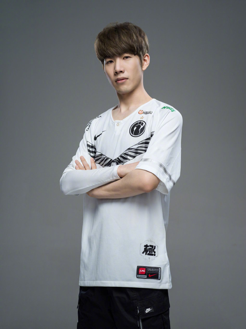 展示了他的 展示了他的