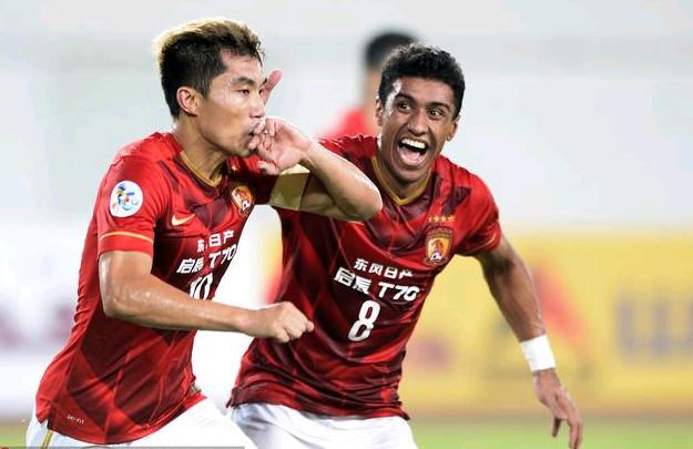 场篮板或制 场篮板或制